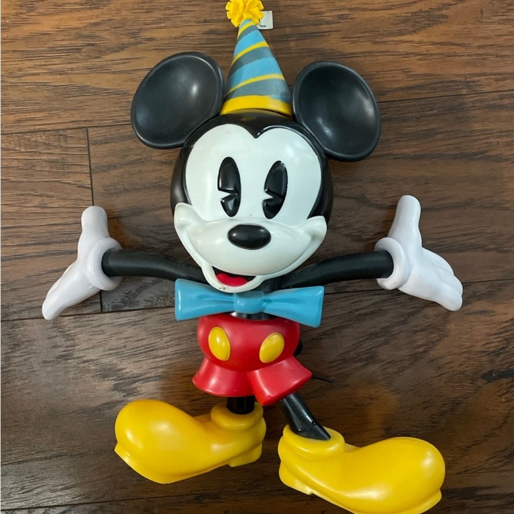 Disney Parks Mickey Mouse 90th Birthday Sippy Sipper Drink Cup Straw Souvenir